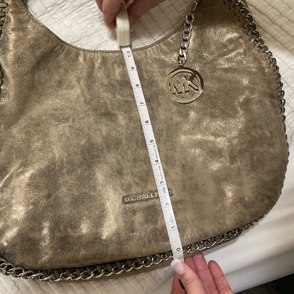 Michael Kors Chelsea Medium Distressed Handbag with matching wallet - Picture 7 of 7